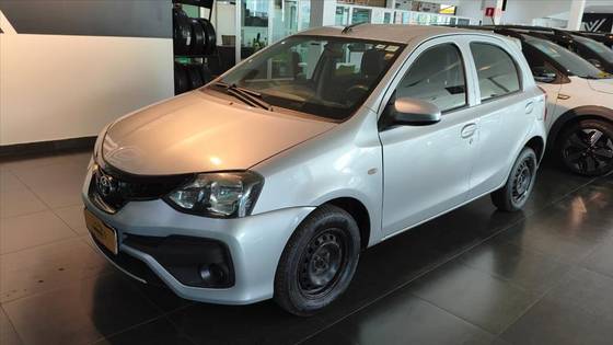 TOYOTA ETIOS 1.3 X 16V FLEX 4P MANUAL TOYOTA ETIOS 1.3 X 16V FLEX 4P MANUAL